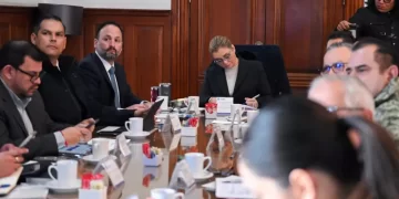 La gobernadora Maru Campos presidió esta mañana la Mesa Estatal de Construcción de Paz,